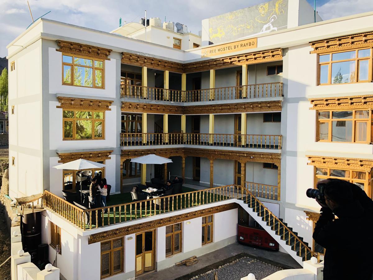 Raybo Hostel Leh Exteriör bild